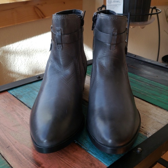 ✌🏼Catherine Malandrino Crya Buckle ankle boot - Picture 5 of 8